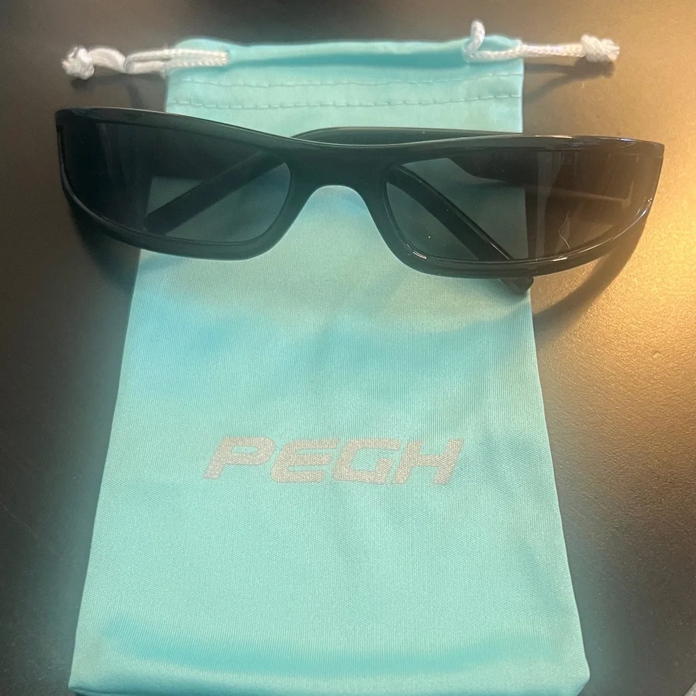 PEGH stylish sleek